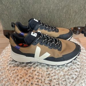 Veja Women's Brown Black & White Sneakers with Purple Accent